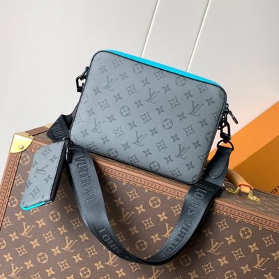 Louis Vuitton Trio Messenger Bag — 3