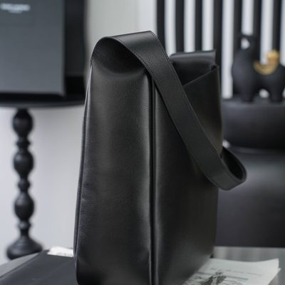 Saint Laurent Le 5 À 7 Large Leather Shoulder Bag — 7