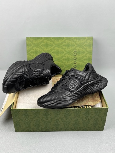 Gucci Ripple sneakers in black leather