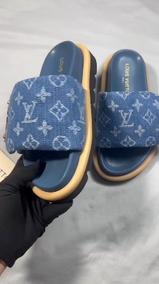 Louis Vuitton Pool Pillow Flat Comfort Mules in monogram blue denim — 5