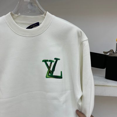 LV crewneck sweatshirt — 5