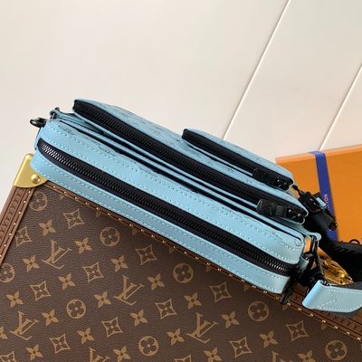 Louis Vuitton Trio Messenger Bag — 7