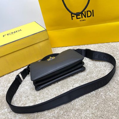 Fendi Peekaboo ISeeU X-Cross bag (T) — 4