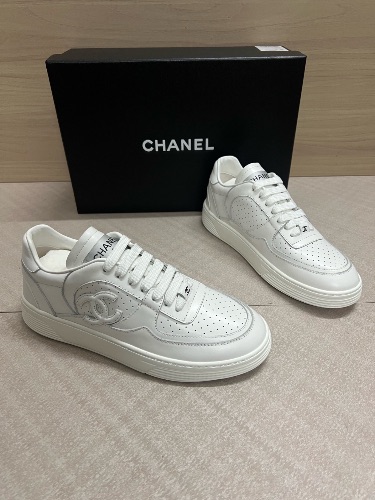 Chanel 23A White Calfskin Leather Trainers — 4