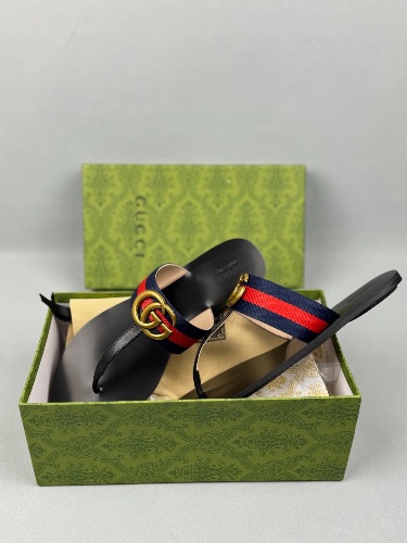 Gucci GG Marmont thong sandals