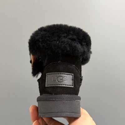 UGG Classic Mini Fluff BOOTS — 6