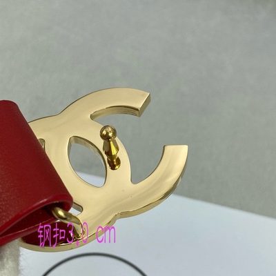 Chanel red calfskin leather belt features a gold-tone CC buckle — 3