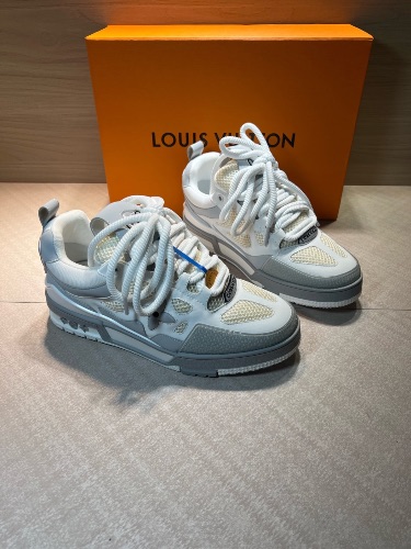 Louis Vuitton LV Skate trainers in a grey and white — 4