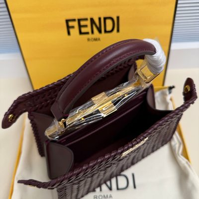 Fendi Peekaboo ISeeU bag (T) — 6