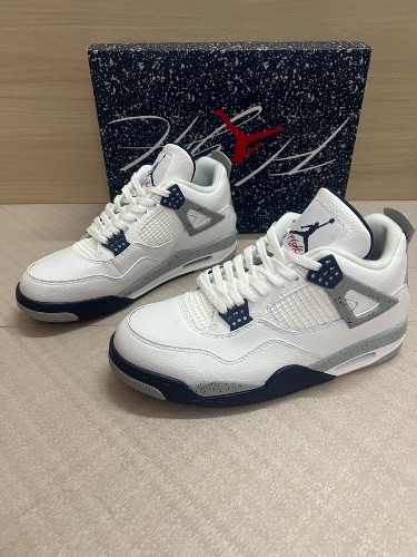 Nike Air Jordan 4 Retro Midnight Navy sneakers — 3