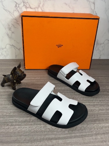 Hermès Chypre sandals in white calfskin leather — 4