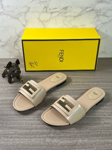 Fendi Baguette flat sandals — 3