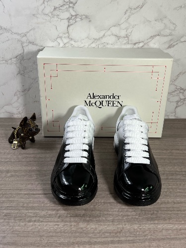 Alexander McQueen Oversized sneakers — 3