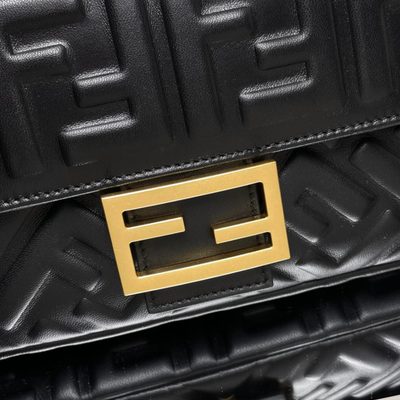 Fendi Baguette bag (T) — 3