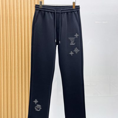 LV zip-up hoodie and matching sweatpants set — 3