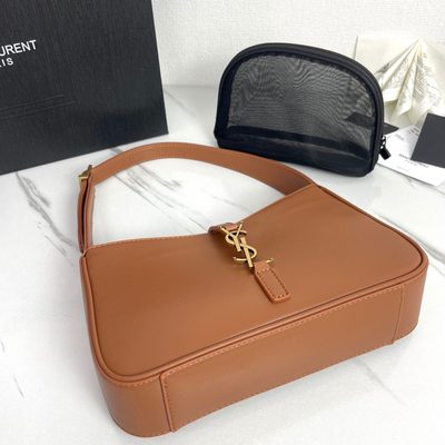 Saint Laurent Le 5 À 7 Shoulder — 4