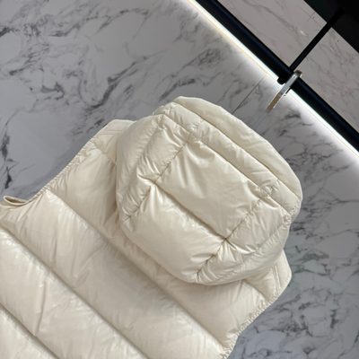 Moncler Bormes down gilets — 9