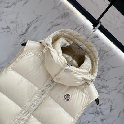 Moncler Bormes down gilets — 4