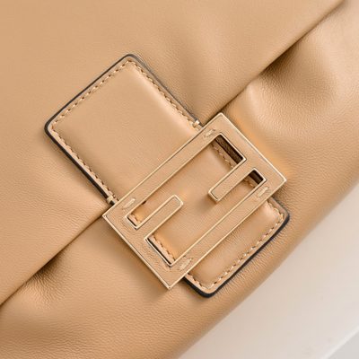 Fendi Mamma Baguette bag (T) — 3