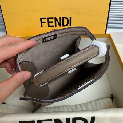 Fendi Peekaboo ISeeU bag (T) — 7