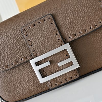 Fendi Baguette bag (T) — 3
