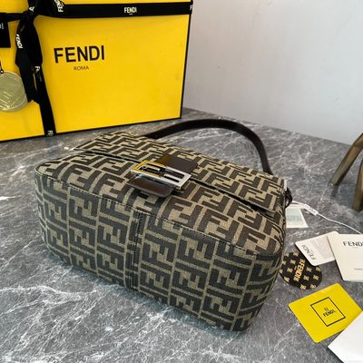 Fendi Zucca Mamma Baguette shoulder bag (T) — 4