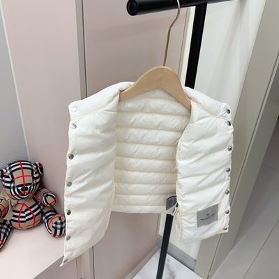 Moncler down gilet for children — 7