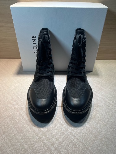CELINE Bulky laced-up boots