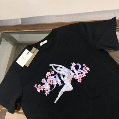 Dior x Hajime Sorayama Pre-Fall 2019 "Sexy Robot" graphic t-shirt — 3