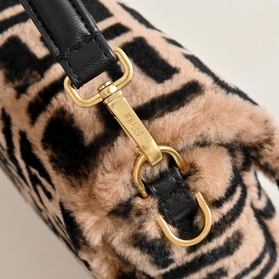Fendi Baguette bag (T) — 4