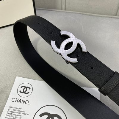 Chanel leather belt featuring a silver CC logo buckle — 3