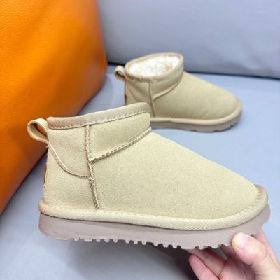 UGG Classic Ultra Mini Boots — 8