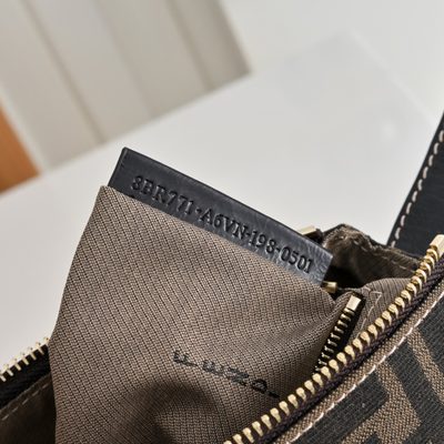 Fendi mini bag (T) — 8