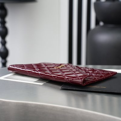 Saint Laurent Paris Matelassé Patent-Leather Clutch — 8