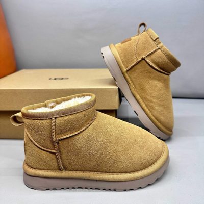 UGG Classic Ultra Mini Boots — 7