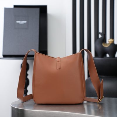 Saint Laurent Le 5 à 7 Supple shoulder bag — 6