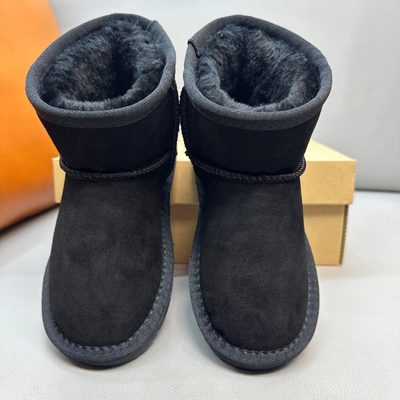 UGG mini classic flat ankle boots — 7