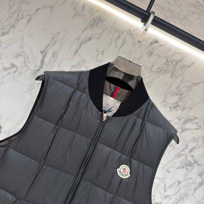 Moncler Elberton Square-Quilted Down Gilet — 8