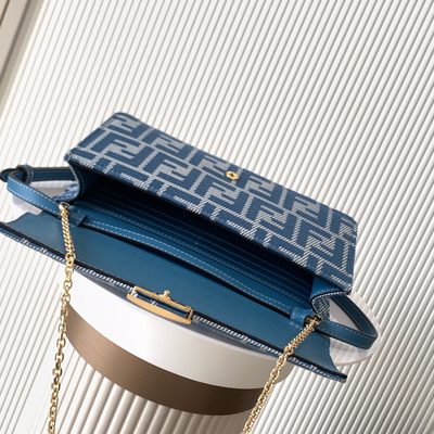 Fendi Baguette Wallet on Chain (T) — 5