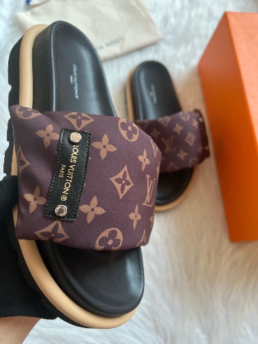 Louis Vuitton Pool Pillow Flat Comfort Mules — 4