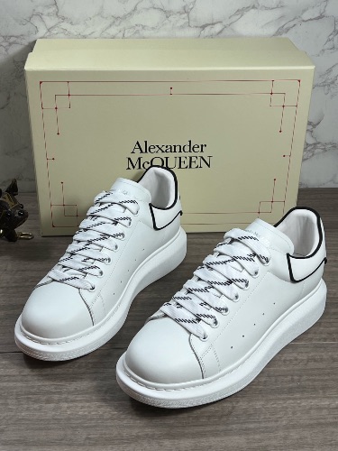 Alexander McQueen Oversized sneakers — 3
