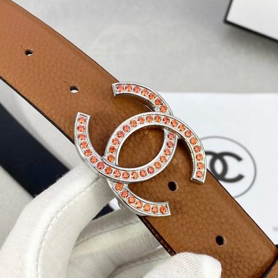 Chanel leather belt featuring a gold-toned CC buckle — 5