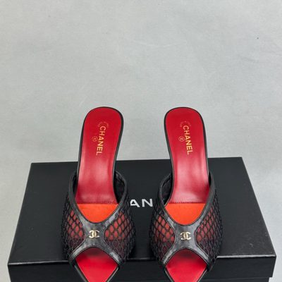 CHANEL Coco Beach 2026 mules — 3