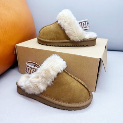 UGG Funkette Slipper — 8