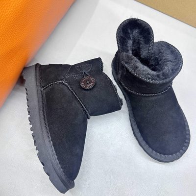 UGG-style short winter boots — 9