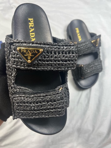 Prada logo-plaque woven sandals in black raffia — 3