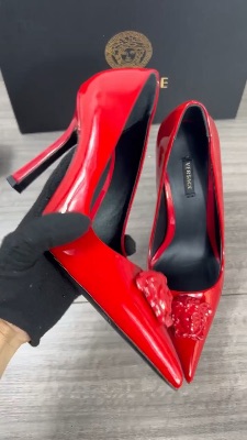 Versace La Medusa patent leather pumps — 5