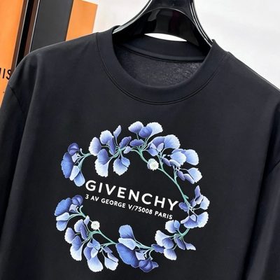 Givenchy black t-shirt — 3