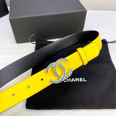 Chanel yellow patent leather belt features a signature interlocking CC buckle — 3
