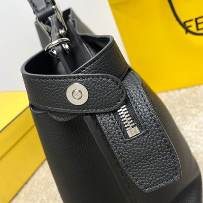 Fendi Peekaboo ISeeU handbag (T) — 6